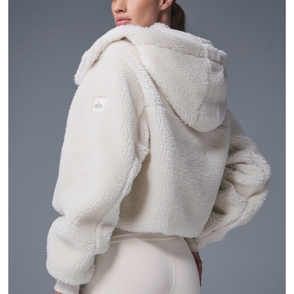 ALO  Sherpa Jacket - Picture 3 of 3